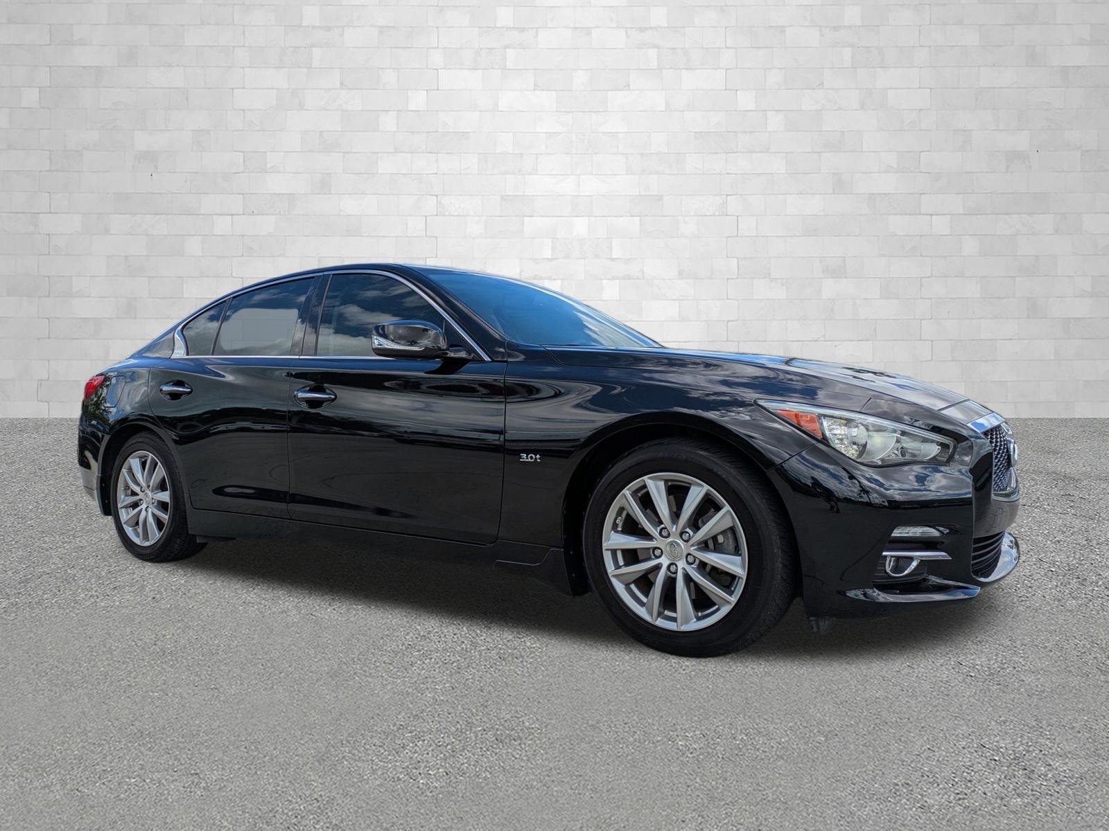 Used 2017 INFINITI Q50 3.0t Premium w/ 3.0T Premium Plus Package video 1