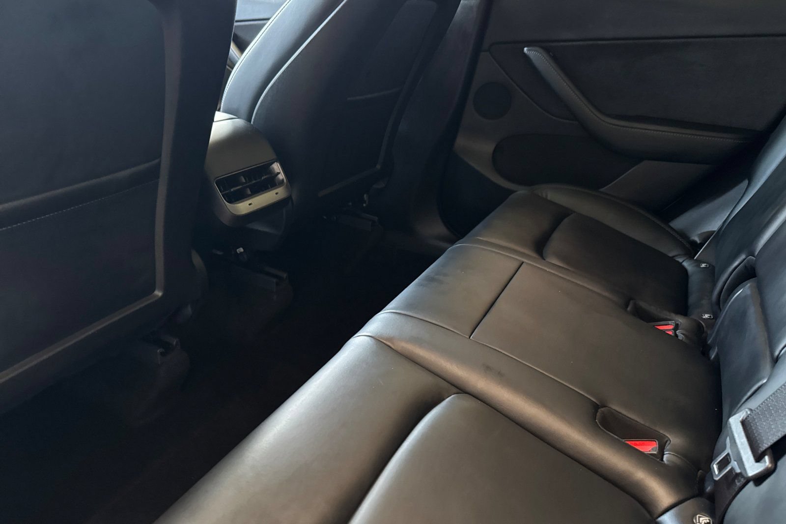Used 2021 Tesla Model Y Long Range AWD/4WD image 12
