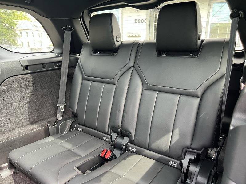 Used 2018 Land Rover Discovery SE AWD/4WD image 9
