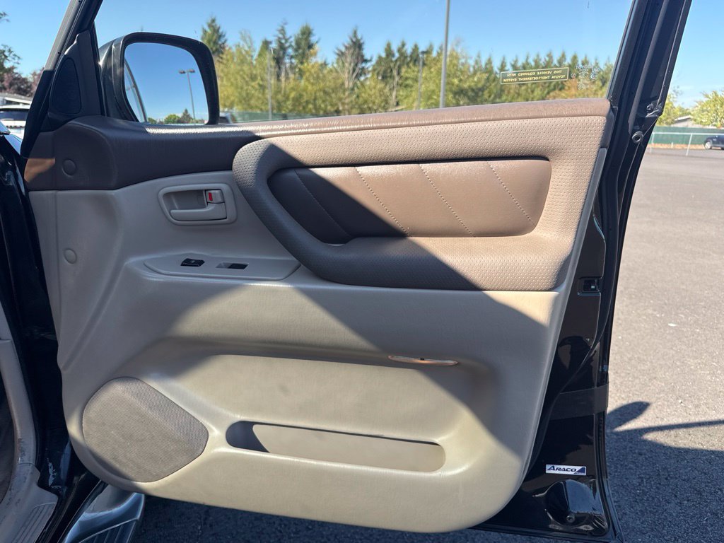 Used 2000 Toyota Land Cruiser AWD/4WD image 26