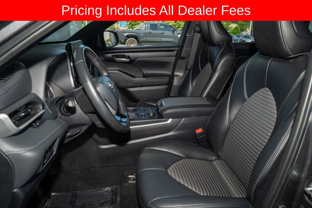 Certified 2024 Toyota Highlander XSE AWD/4WD image 11
