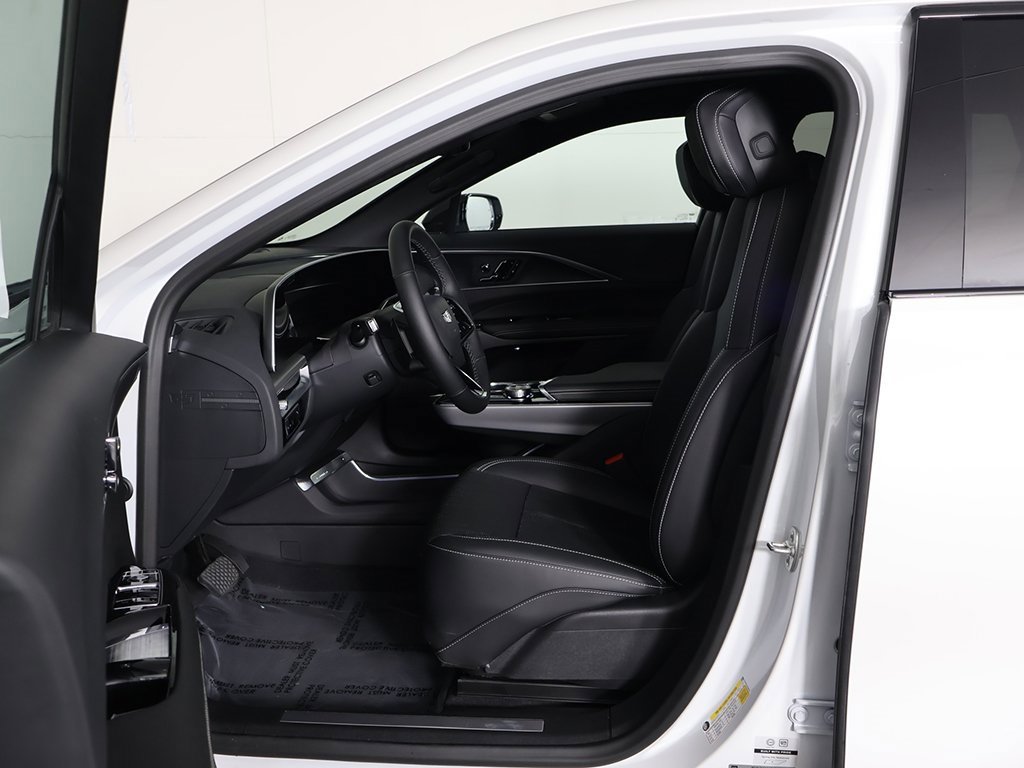 Used 2025 Cadillac Lyriq Sport w/ LPO, Floor Liner Package image 27