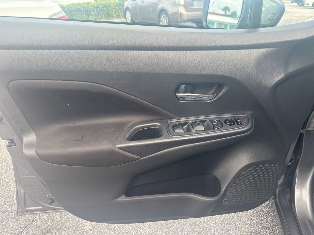 Used 2022 Nissan Versa SV image 12