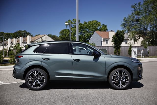 New 2026 Audi Q3 quattro 2.0T AWD/4WD image 4