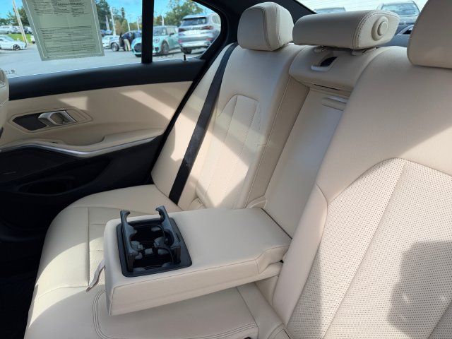Certified 2026 BMW 330i xDrive Sedan w/ Premium Package AWD/4WD image 30