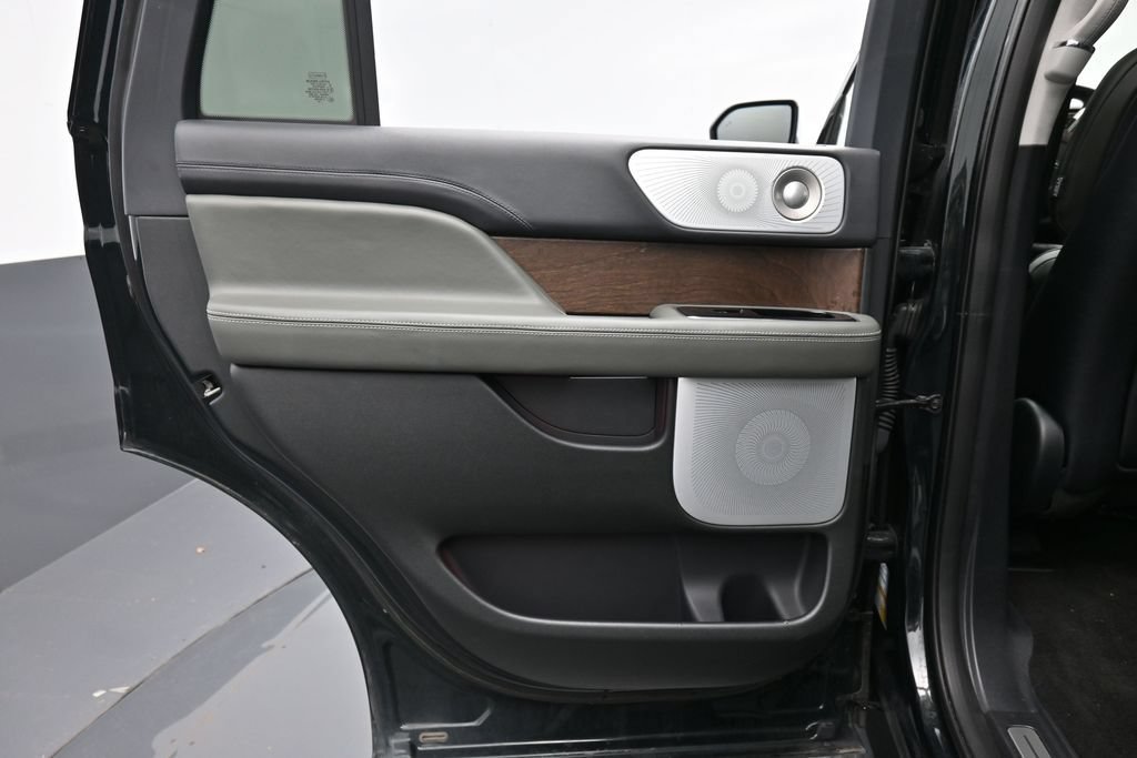 Used 2023 Lincoln Navigator Black Label AWD/4WD image 21