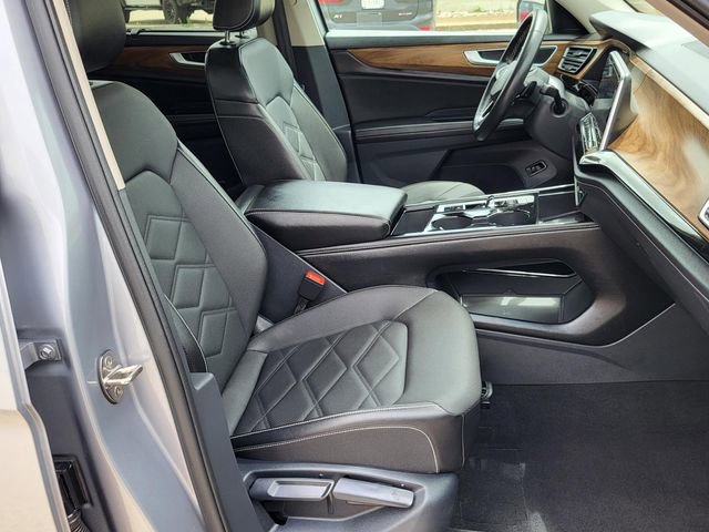 Used 2024 Volkswagen Atlas SE AWD/4WD image 26