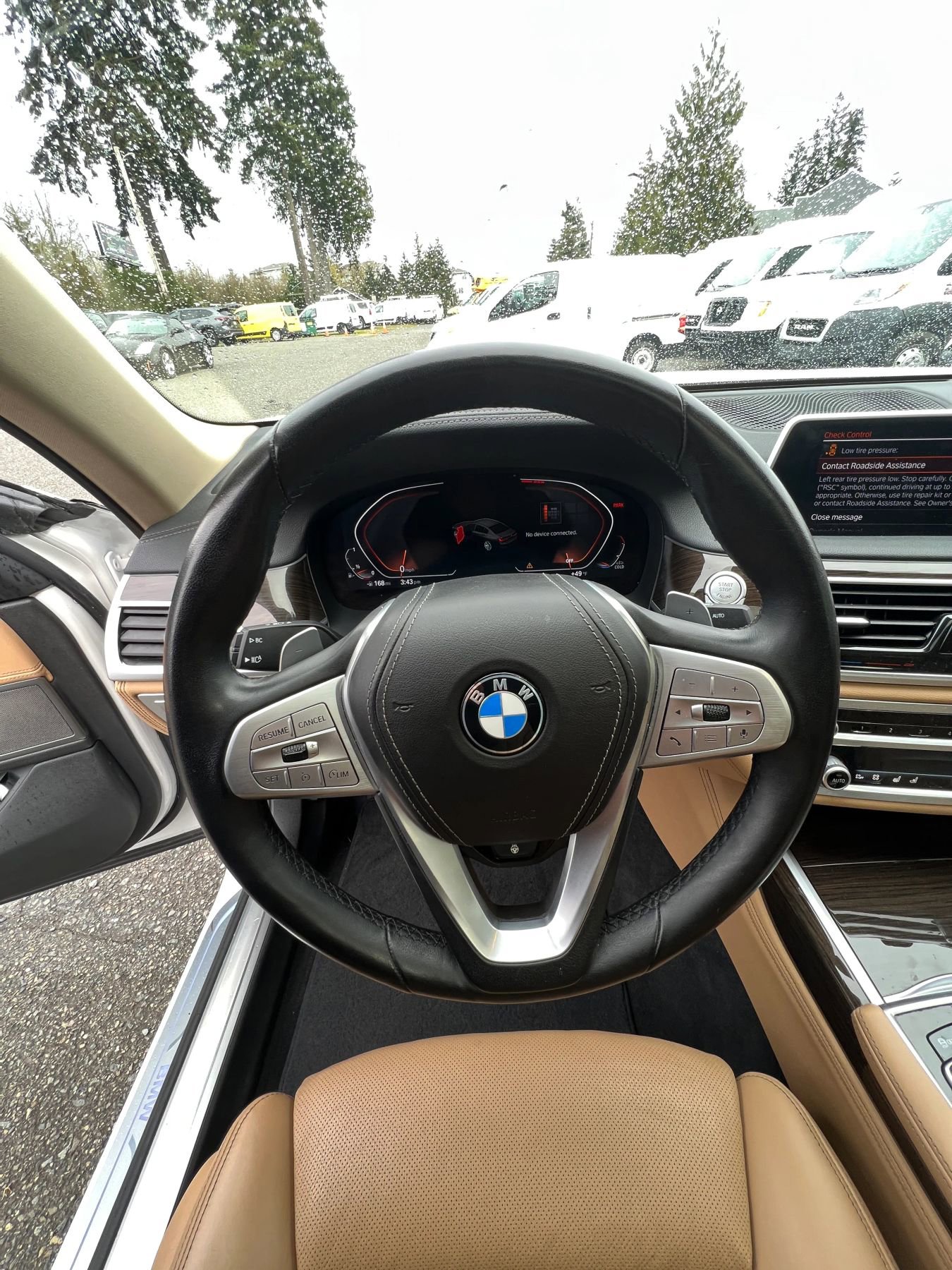 Used 2022 BMW 740i image 14
