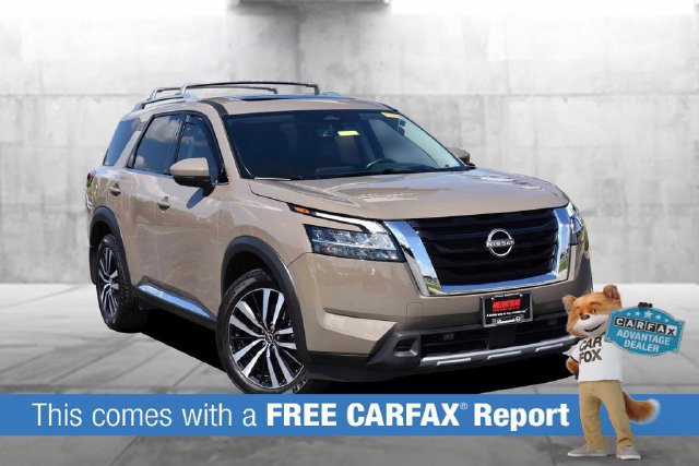 Used 2024 Nissan Pathfinder Platinum w/ Cargo Package AWD/4WD image 2