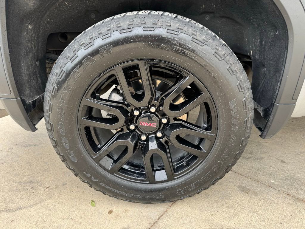 Used 2024 GMC Sierra 1500 Elevation w/ Elevation Premium Package image 7