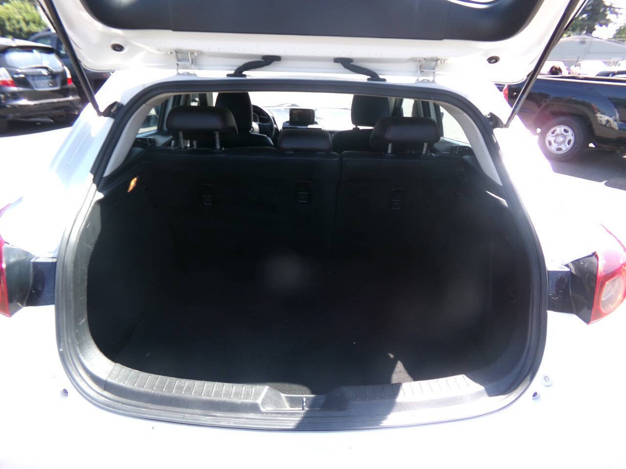 Used 2014 MAZDA MAZDA3 i Grand Touring FWD image 5