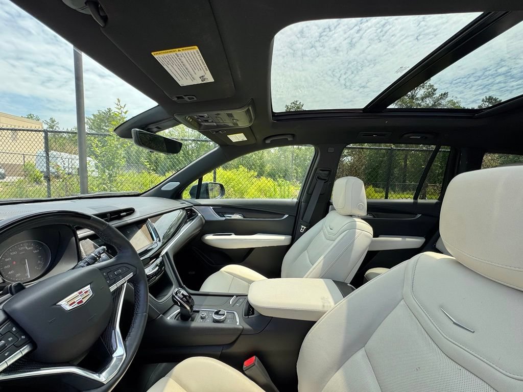 Used 2023 Cadillac XT6 Sport w/ Technology Package AWD/4WD image 20