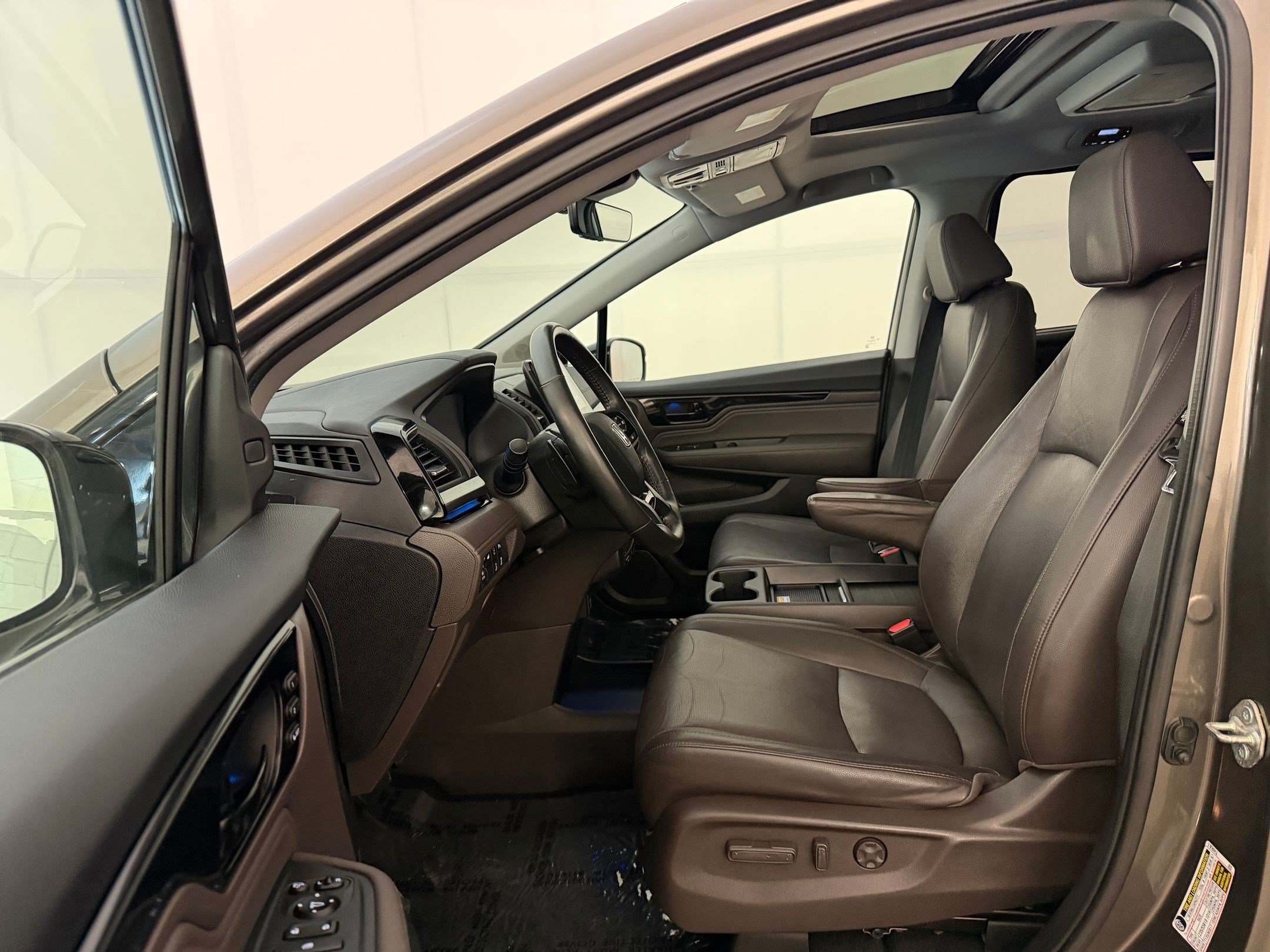 Used 2019 Honda Odyssey Elite image 5