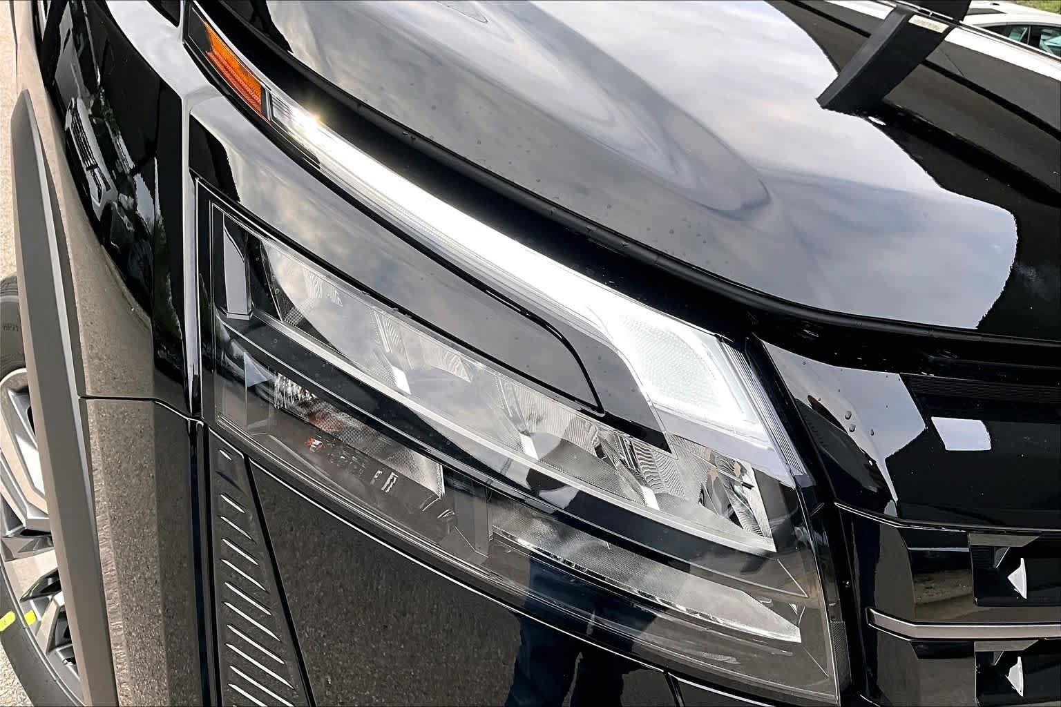 New 2026 Nissan Pathfinder SL image 18