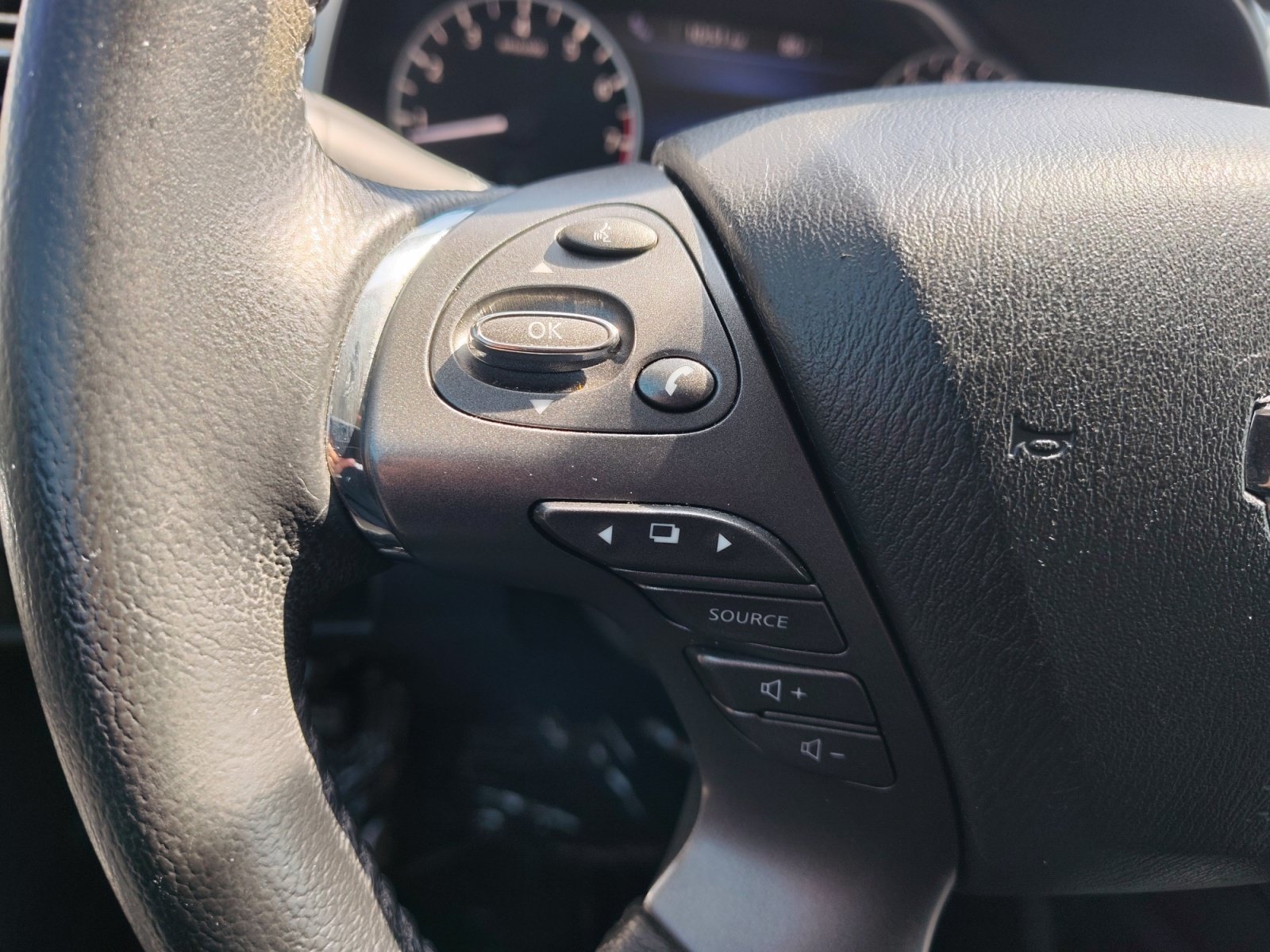 Used 2020 Nissan Murano SV FWD image 13