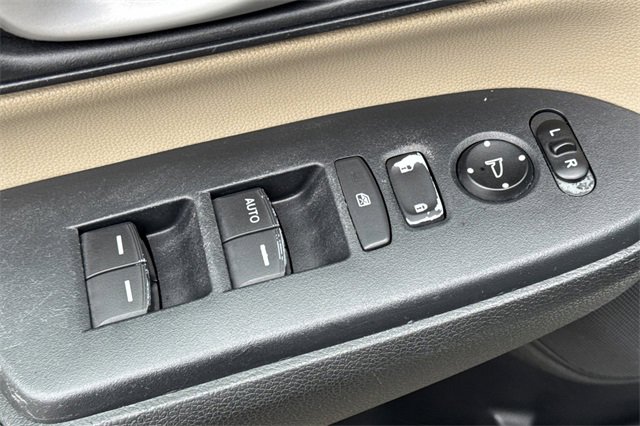 Used 2017 Honda CR-V LX image 12