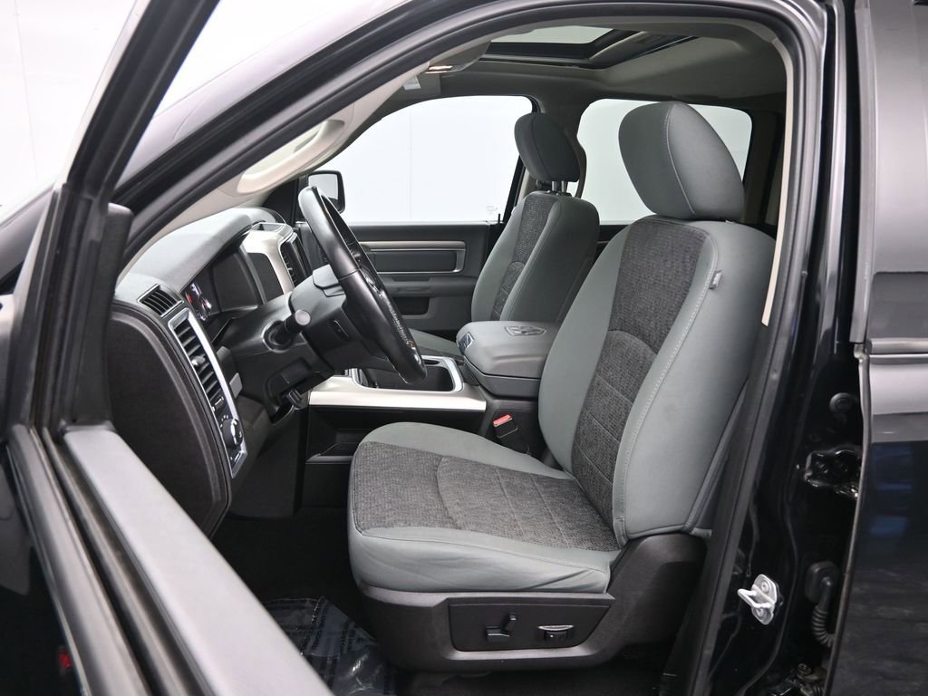 Used 2019 RAM 1500 Classic SLT w/ Black Appearance Group image 25