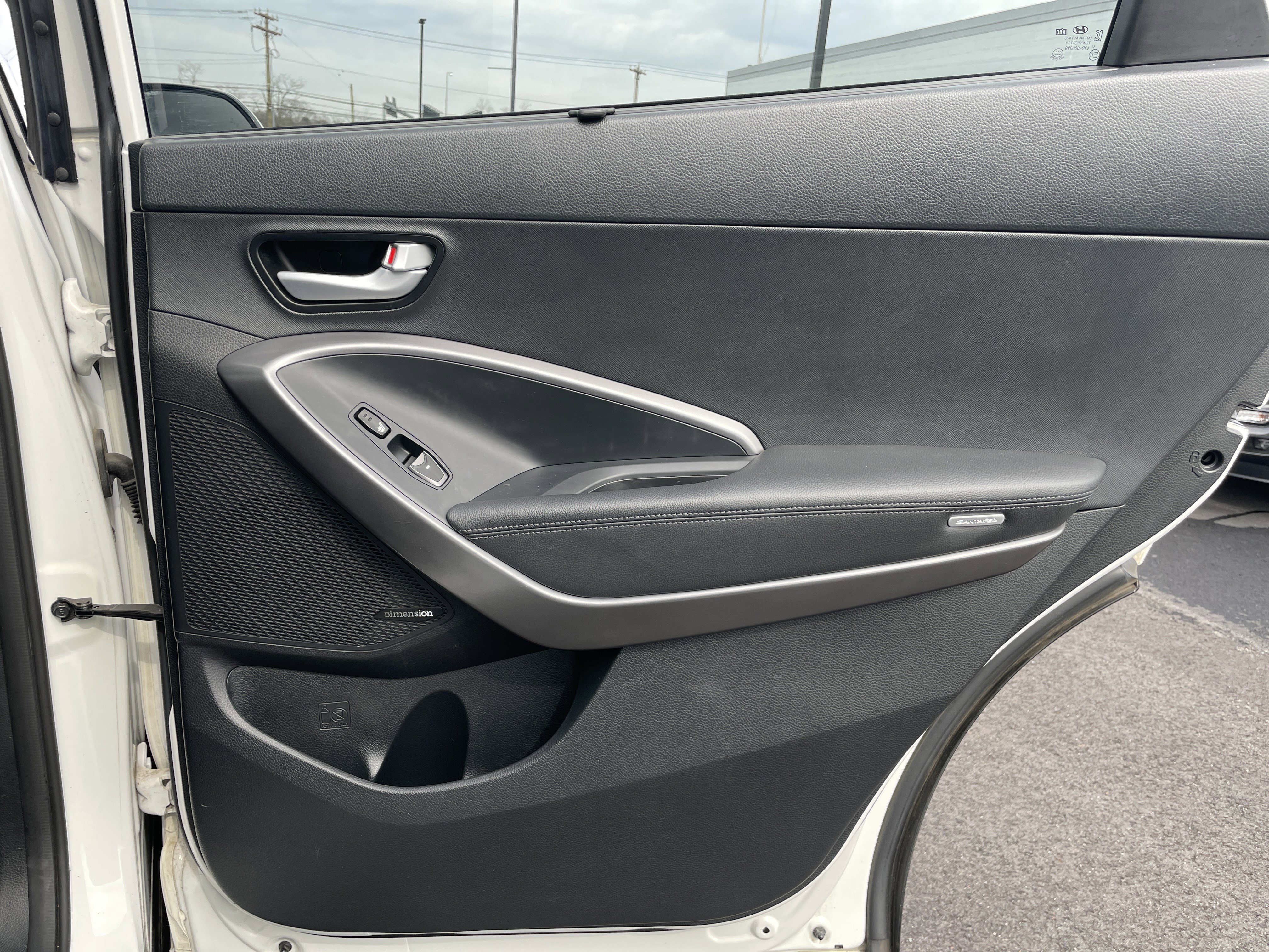 Used 2016 Hyundai Santa Fe SE w/ Option Group 03 image 16