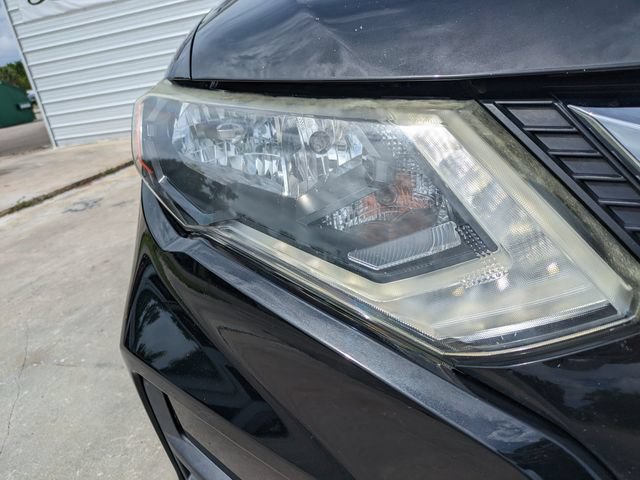 Used 2020 Nissan Rogue S w/ Special Edition Package FWD image 10