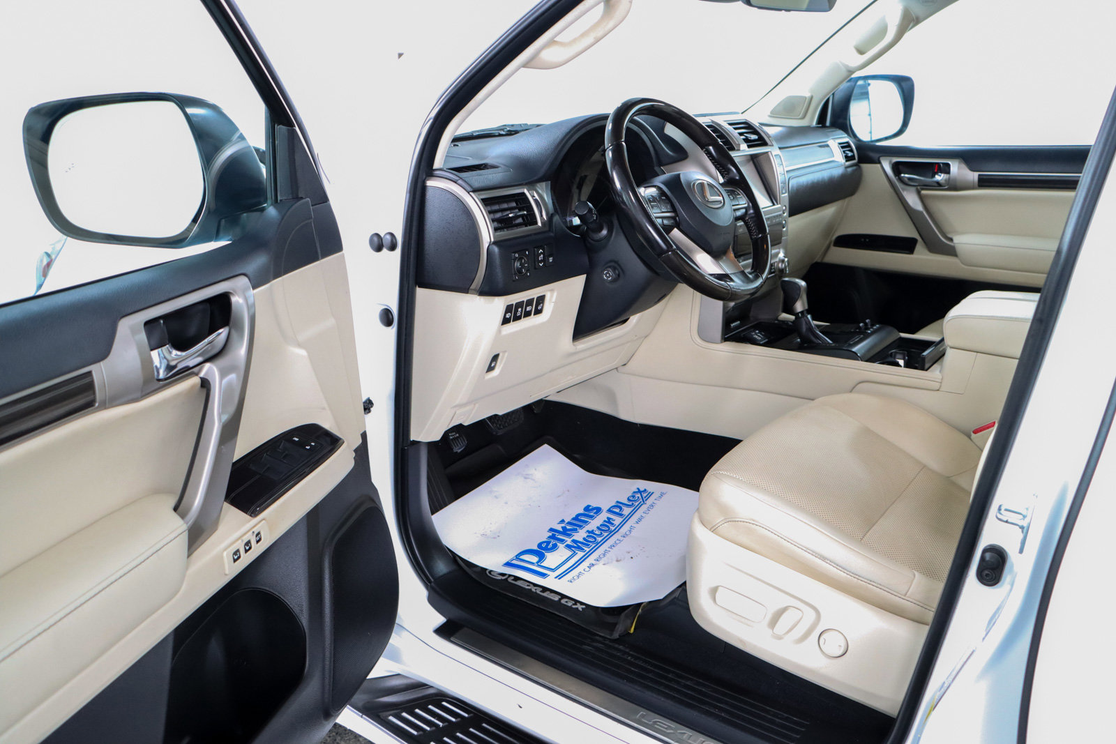 Used 2021 Lexus GX 460 Premium image 3