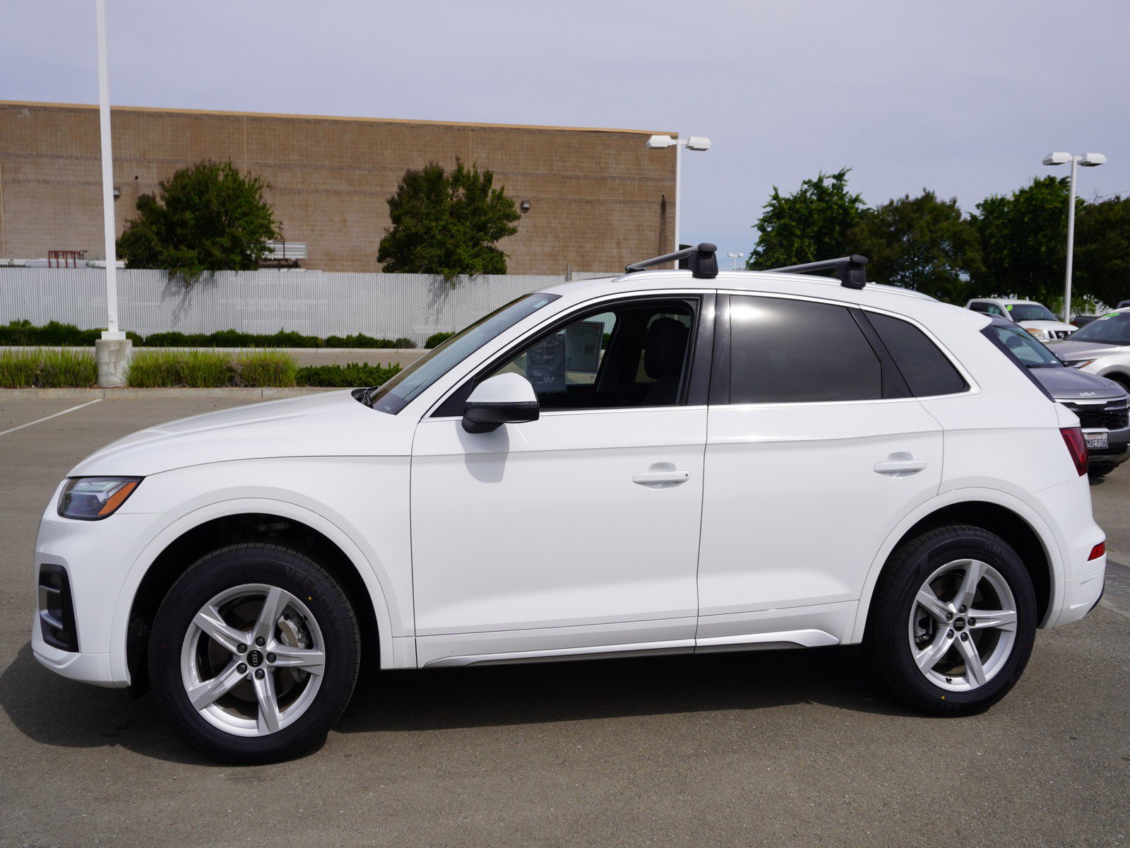 Used 2023 Audi Q5 2.0T Premium w/ Convenience Package image 7