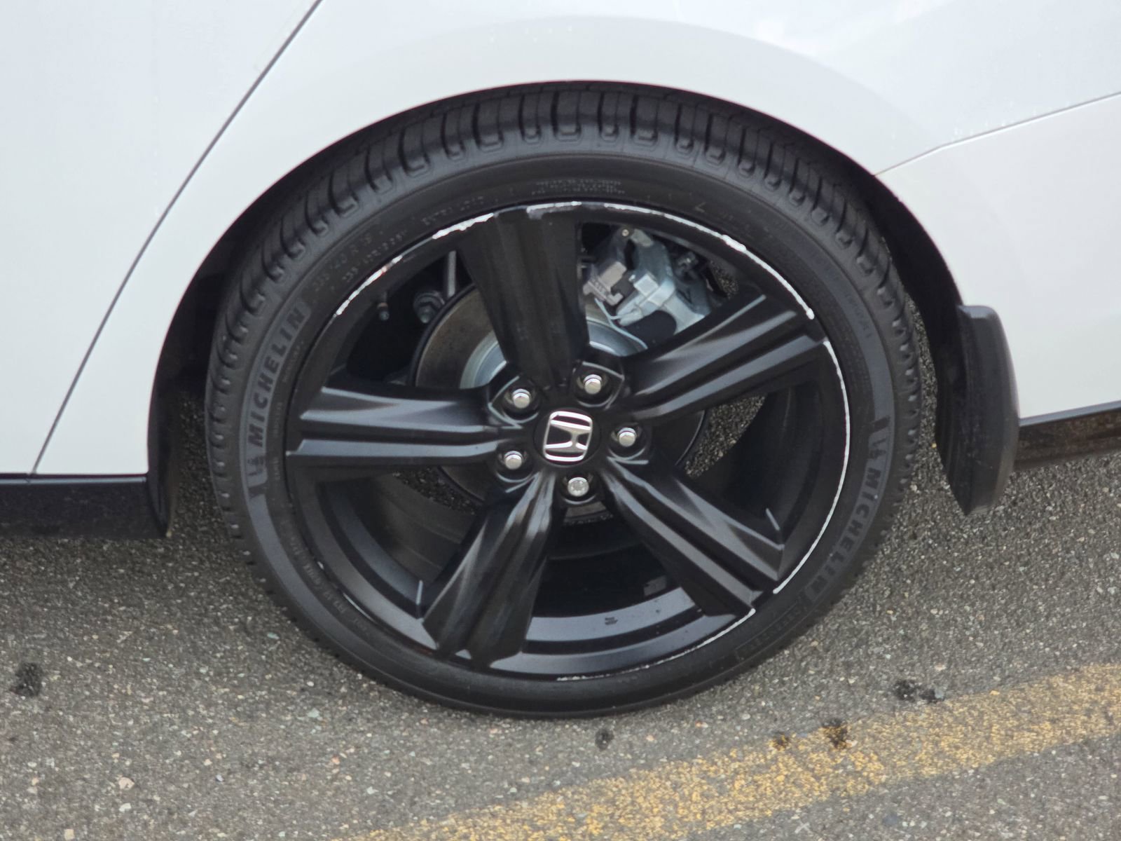 Used 2023 Honda Accord Sport image 40