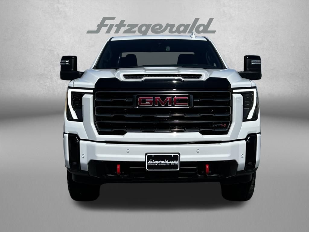 Used 2025 GMC Sierra 2500 AT4 image 5
