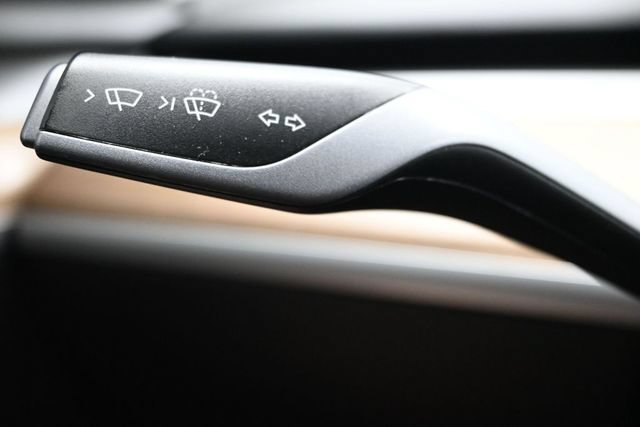 Used 2023 Tesla Model 3 Standard Range RWD image 23