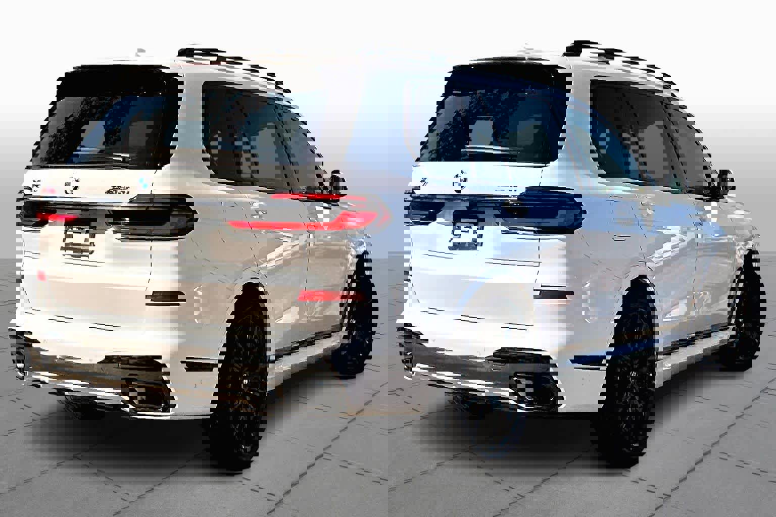 Certified 2025 BMW X7 xDrive40i w/ Executive Package image 13