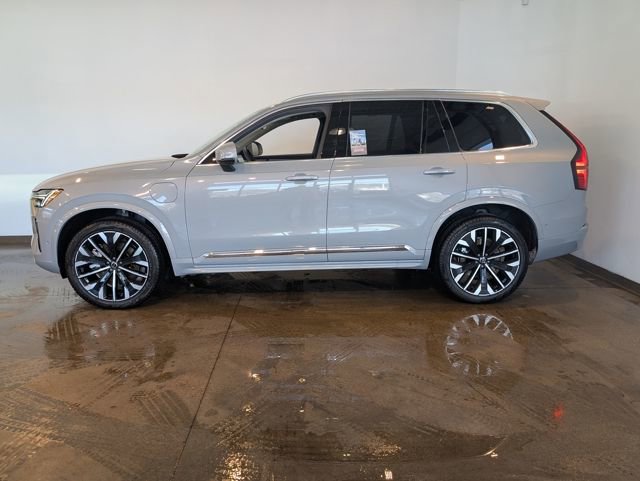 New 2026 Volvo XC90 T8 Plus w/ Protection Package Premier image 3