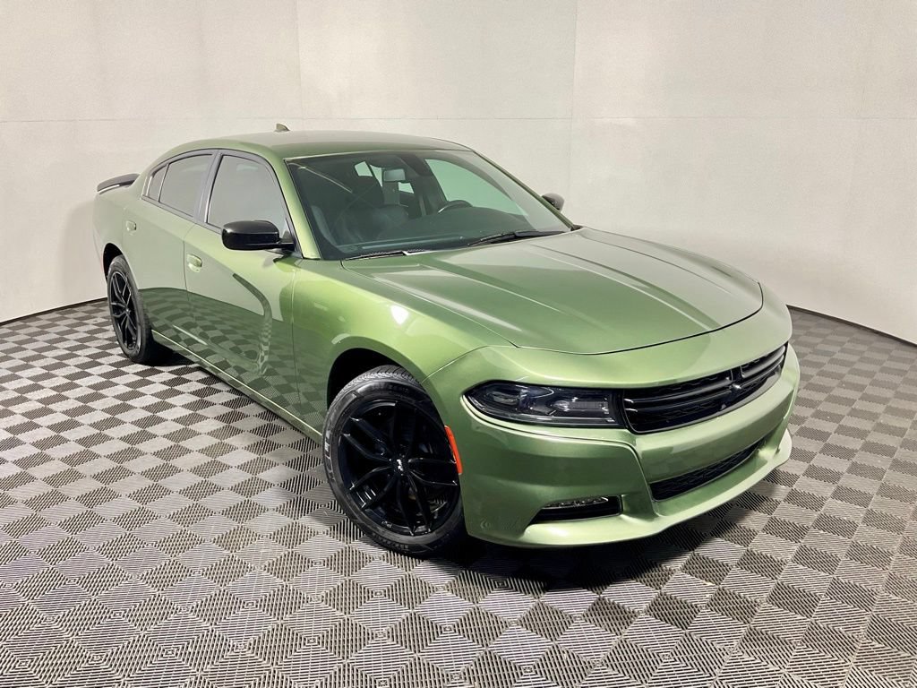 Used 2018 Dodge Charger GT w/ Blacktop Package AWD/4WD image 4