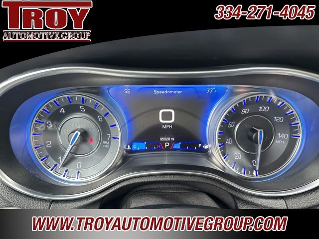 Used 2019 Chrysler 300 Touring w/ Sport Appearance Package image 22