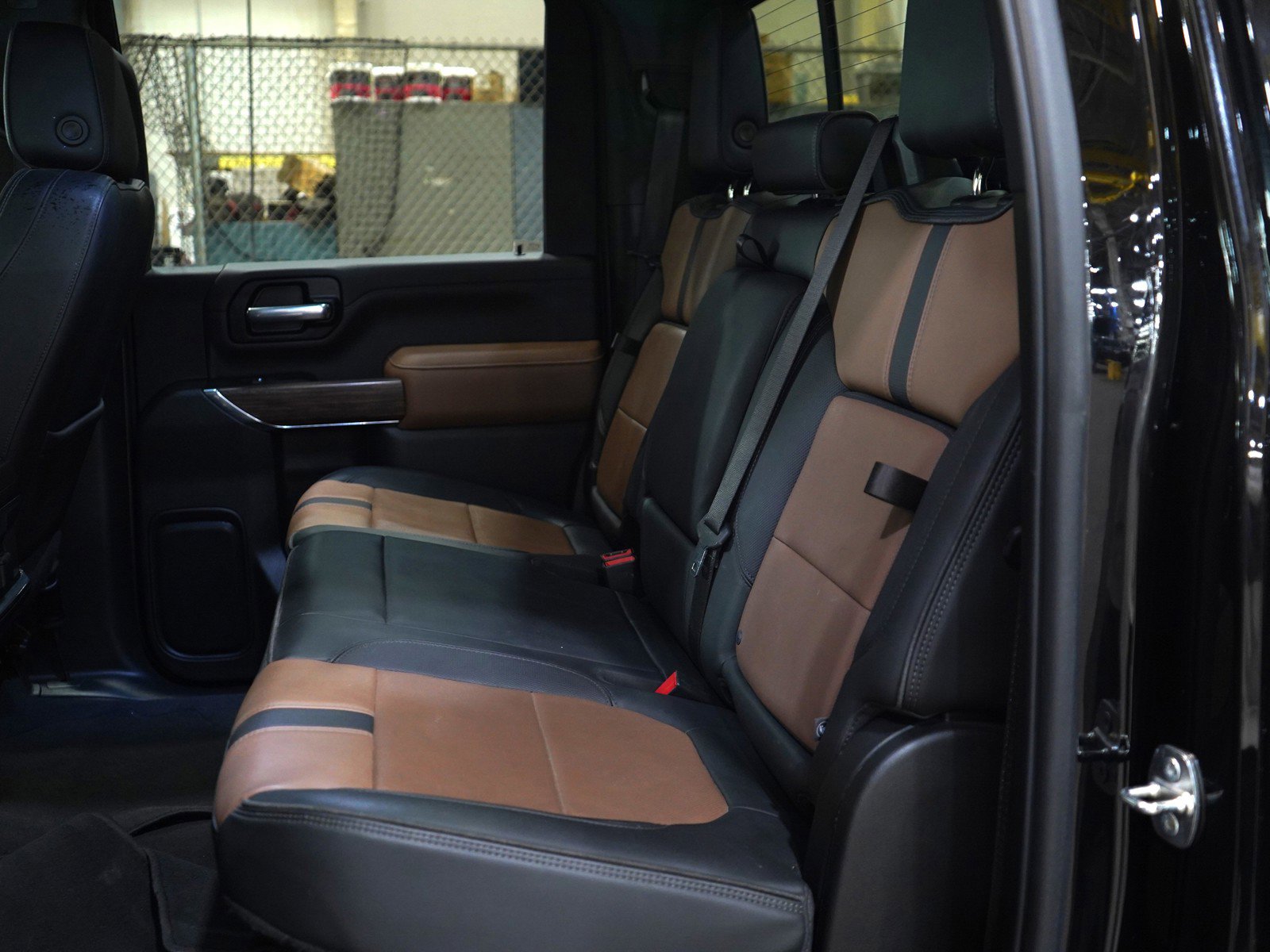 Used 2022 Chevrolet Silverado 2500 High Country w/ Z71 Off-Road Package image 17