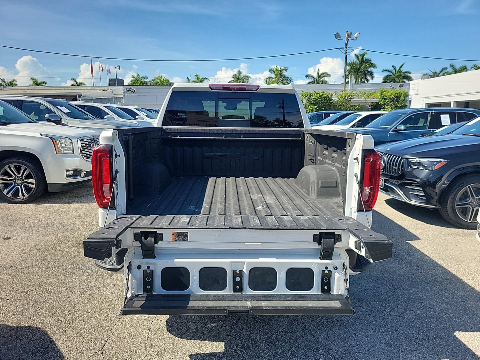 Used 2023 GMC Sierra 1500 Denali w/ Denali Reserve Package AWD/4WD image 20