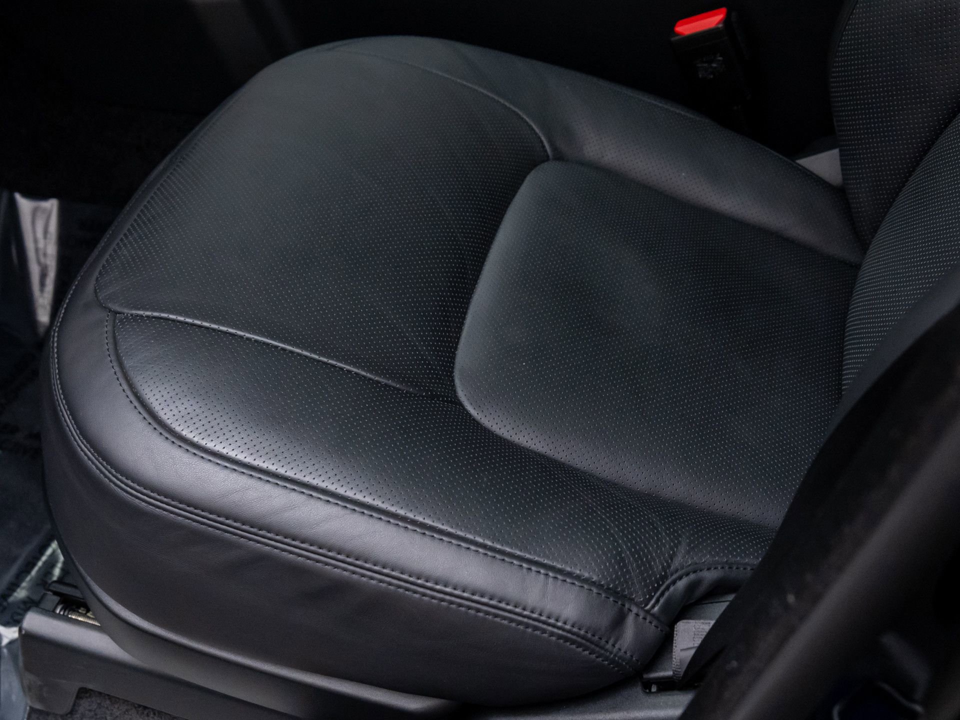 Used 2021 Land Rover Range Rover Westminster Edition image 13