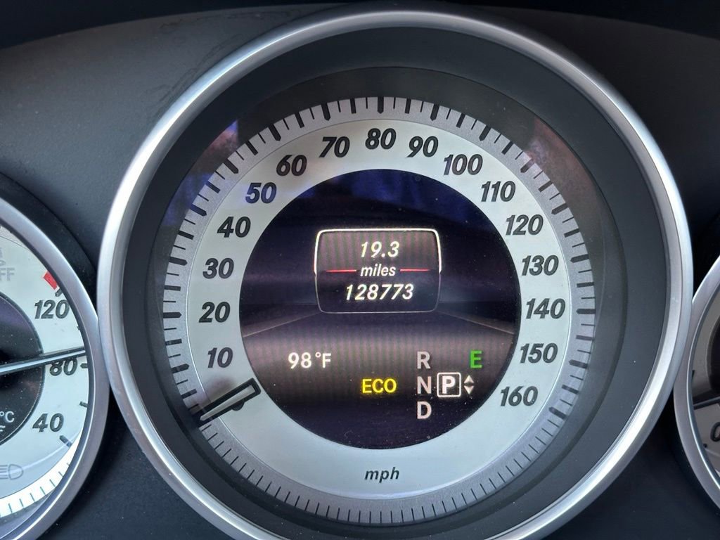Used 2014 Mercedes-Benz E 350 Sedan image 21