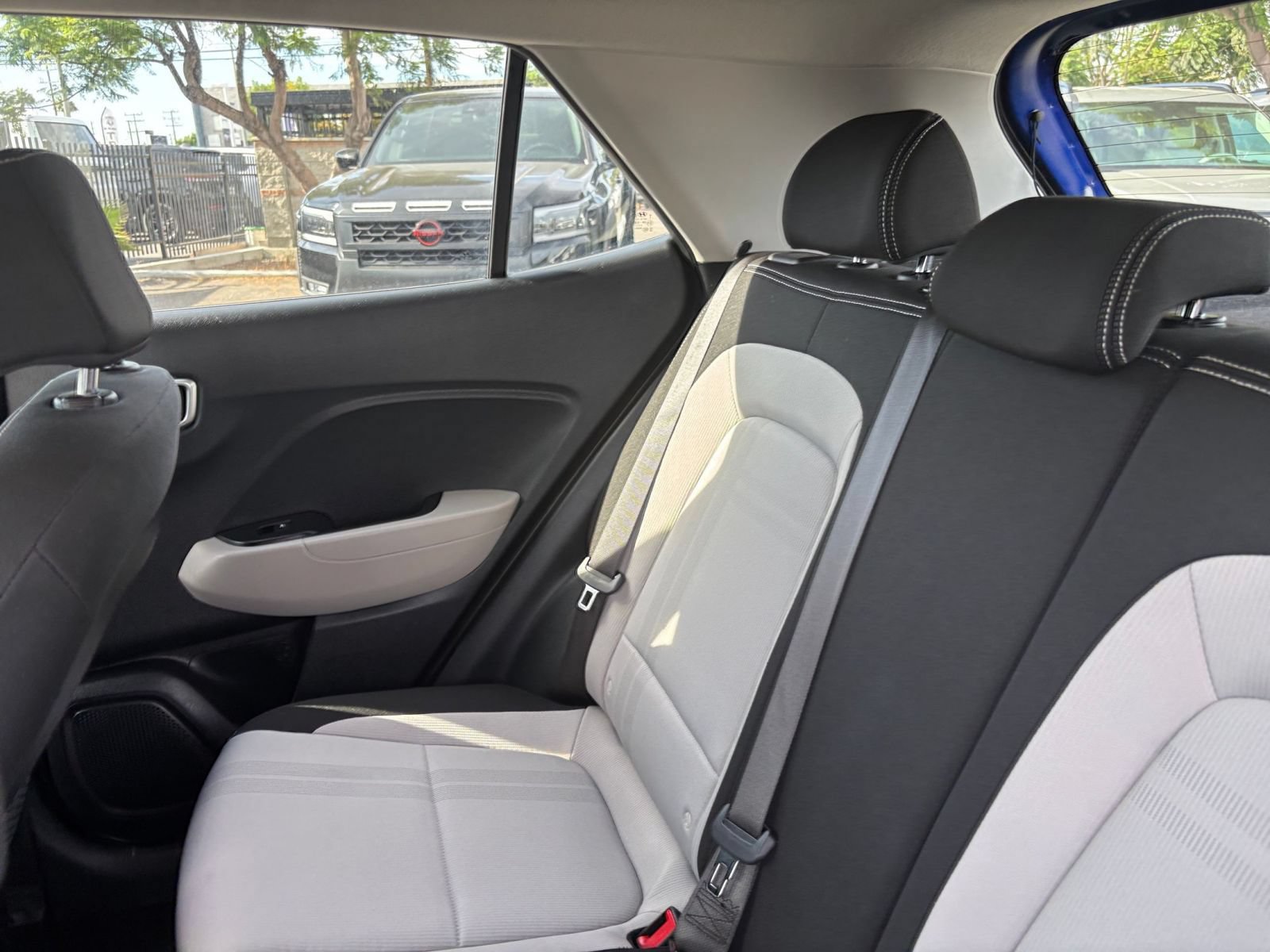 Used 2025 Hyundai Venue SEL FWD image 41