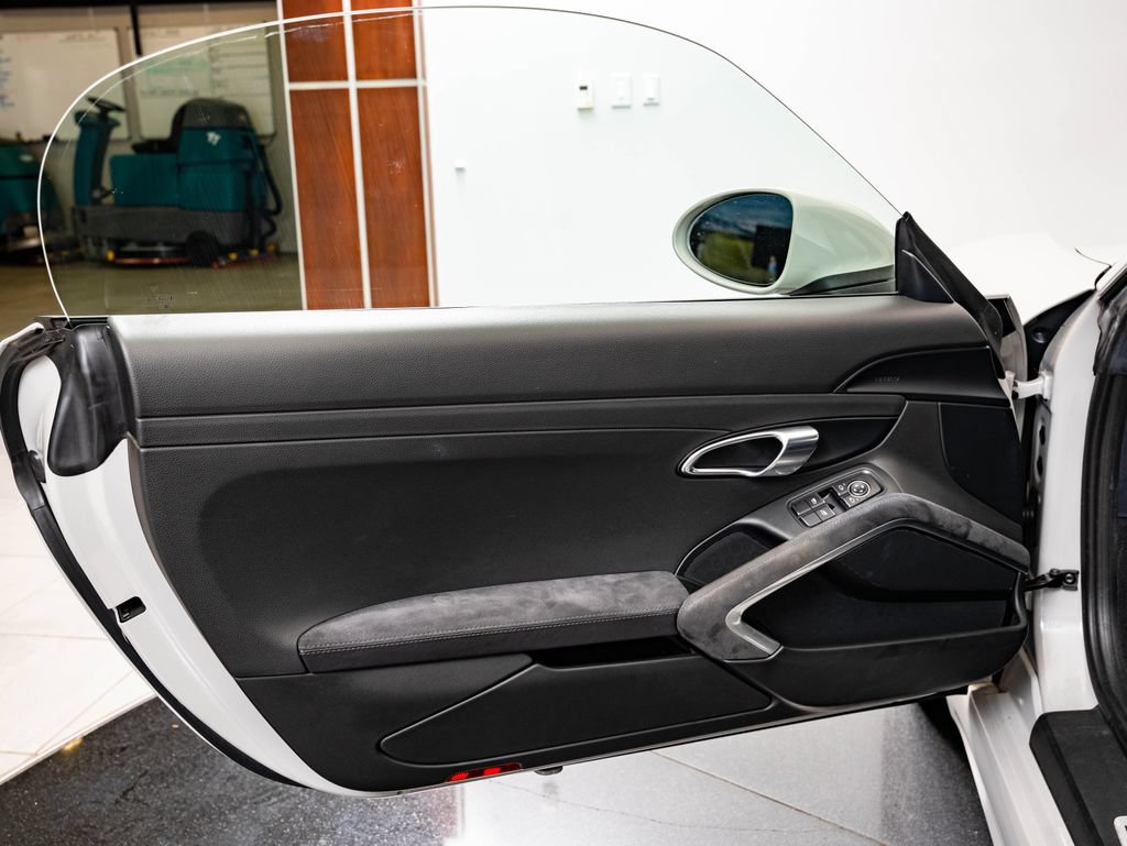 Certified 2019 Porsche 718 Boxster GTS RWD image 24