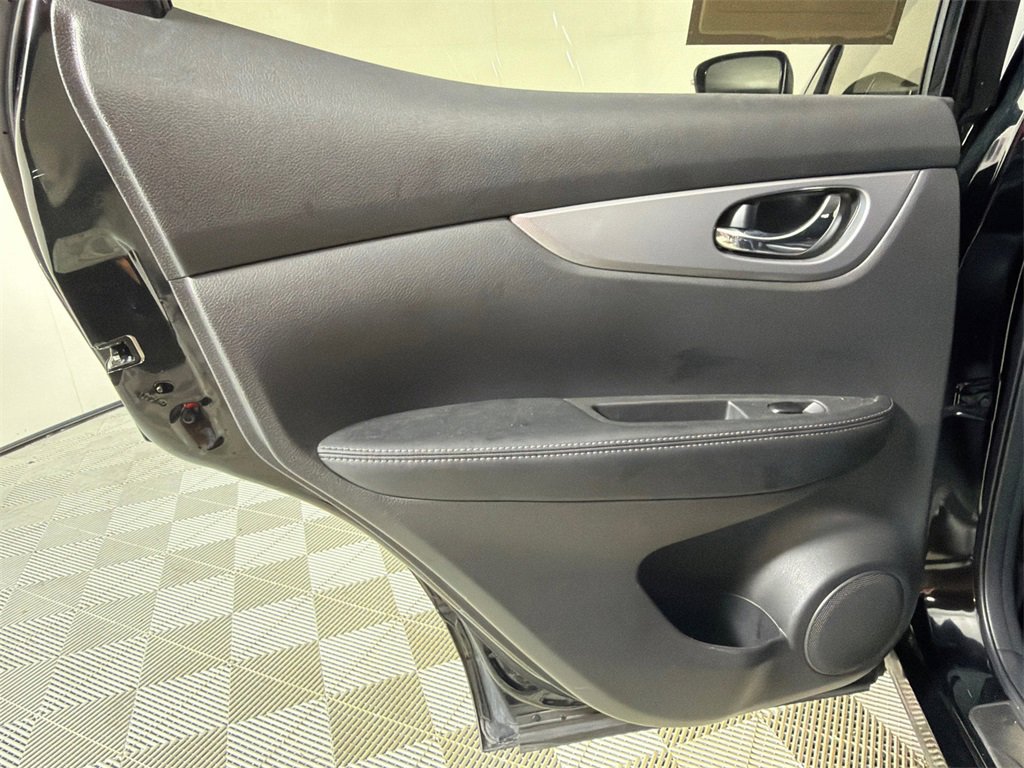 Used 2020 Nissan Rogue Sport SL w/ Premium Package image 23