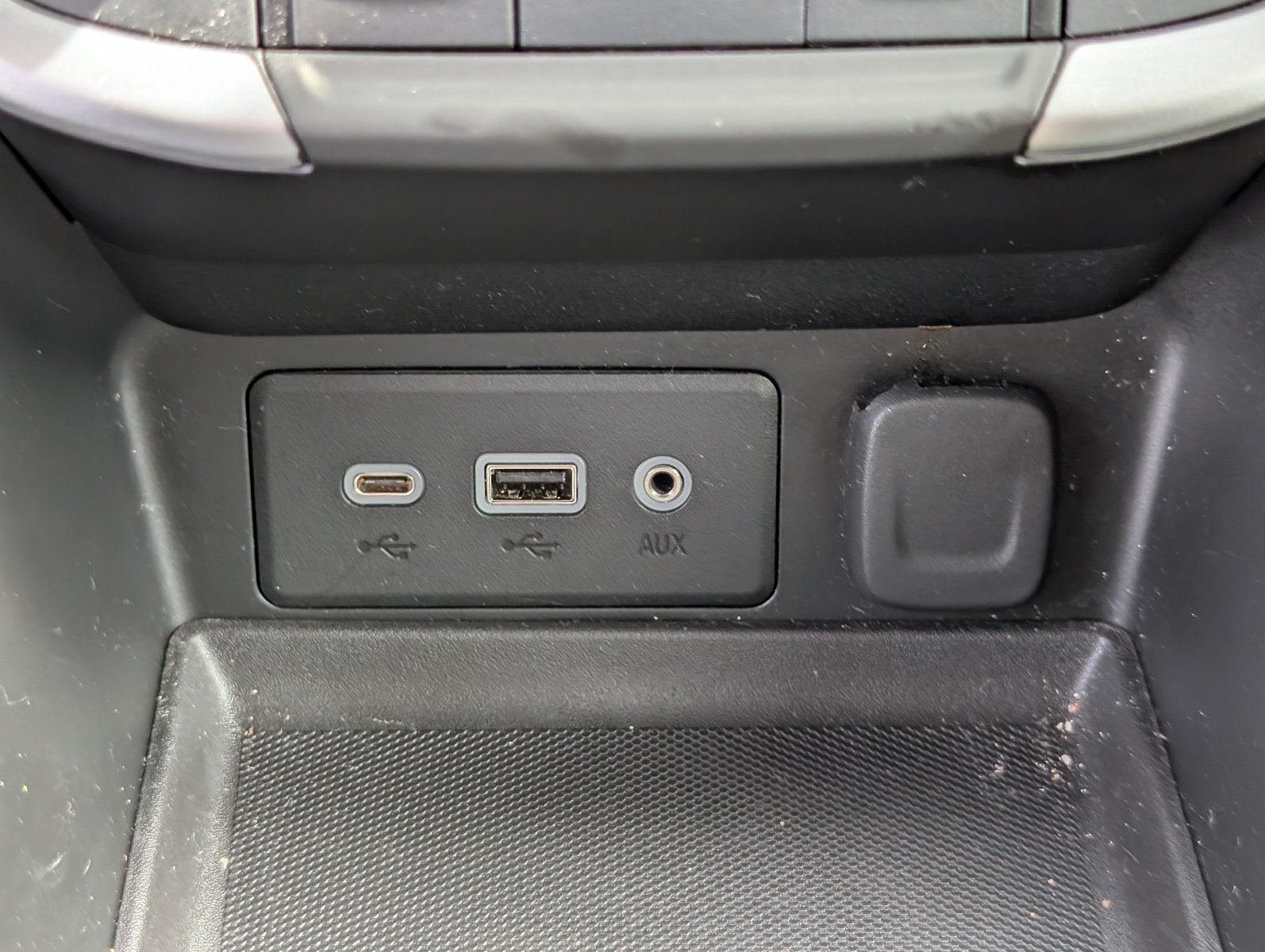 Used 2023 GMC Terrain SLE w/ Driver Convenience Package FWD image 20