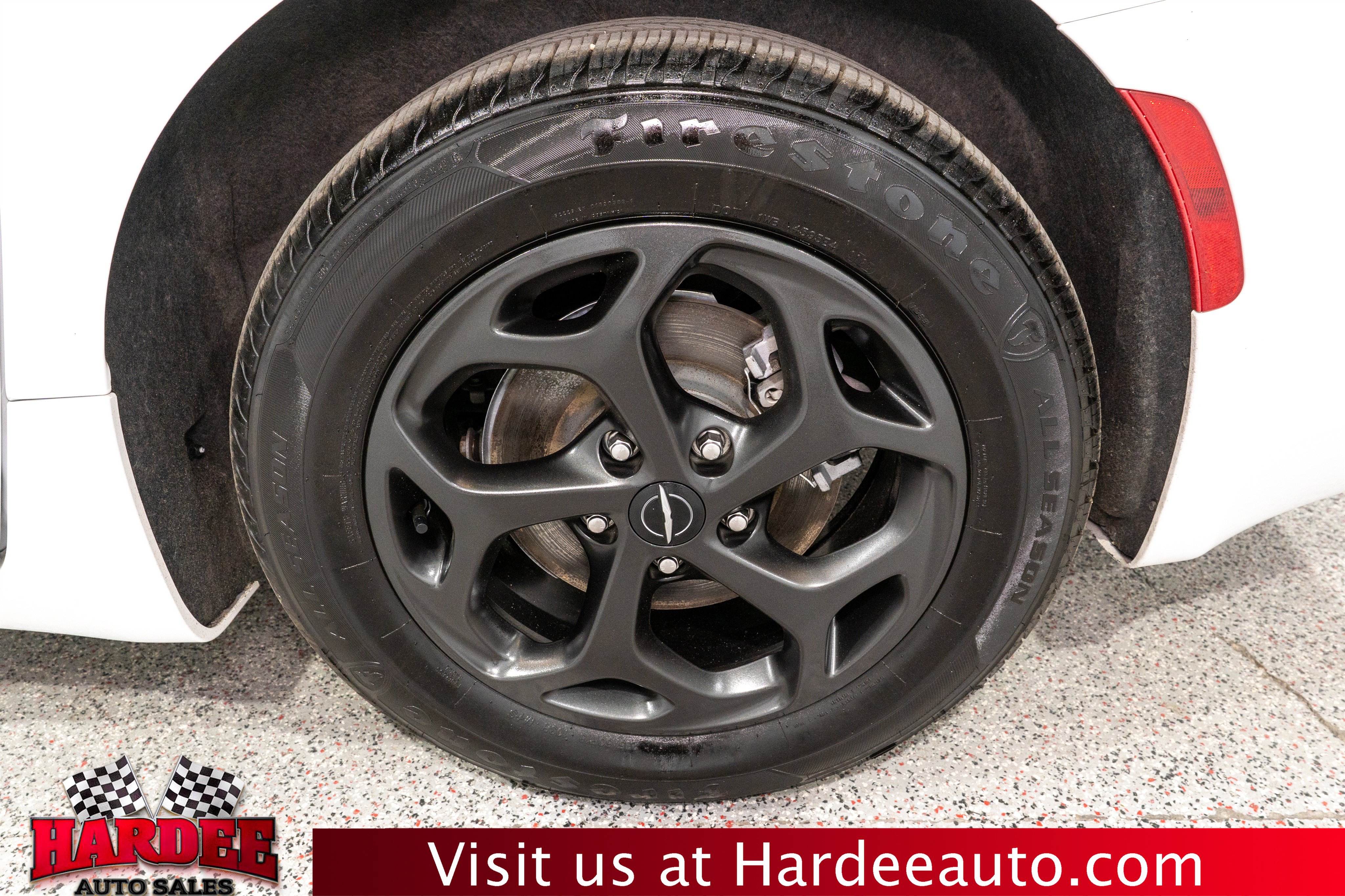 Used 2024 Chrysler Pacifica Limited FWD image 10