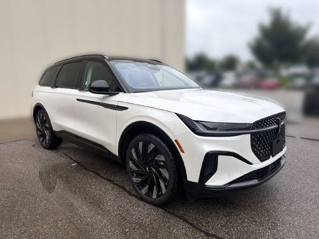 New 2026 Lincoln Nautilus Reserve AWD/4WD image 3