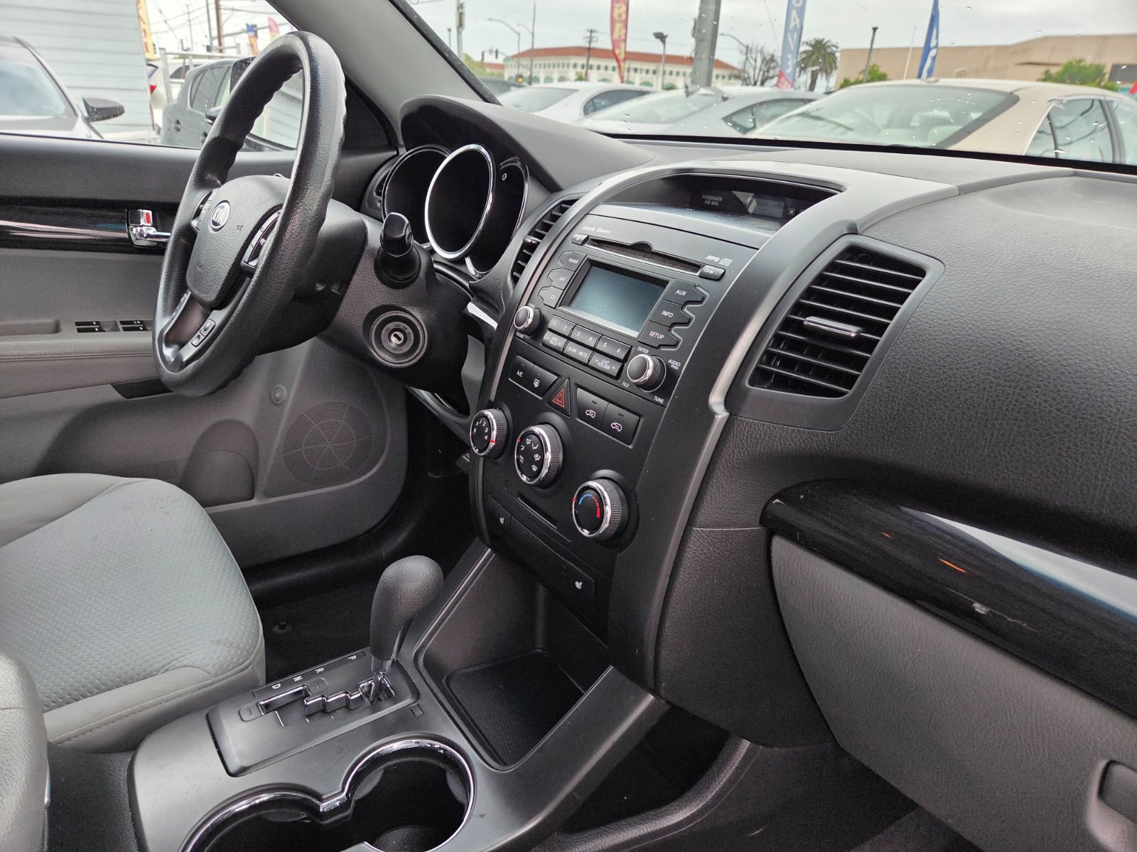 Used 2012 Kia Sorento LX w/ Convenience Pkg FWD image 16