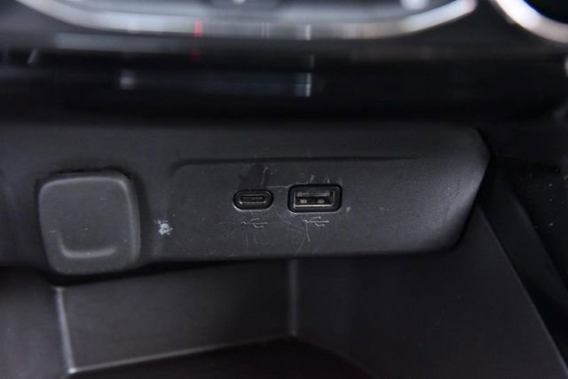 Used 2025 Chevrolet Trax LT w/ LT Convenience Package image 14
