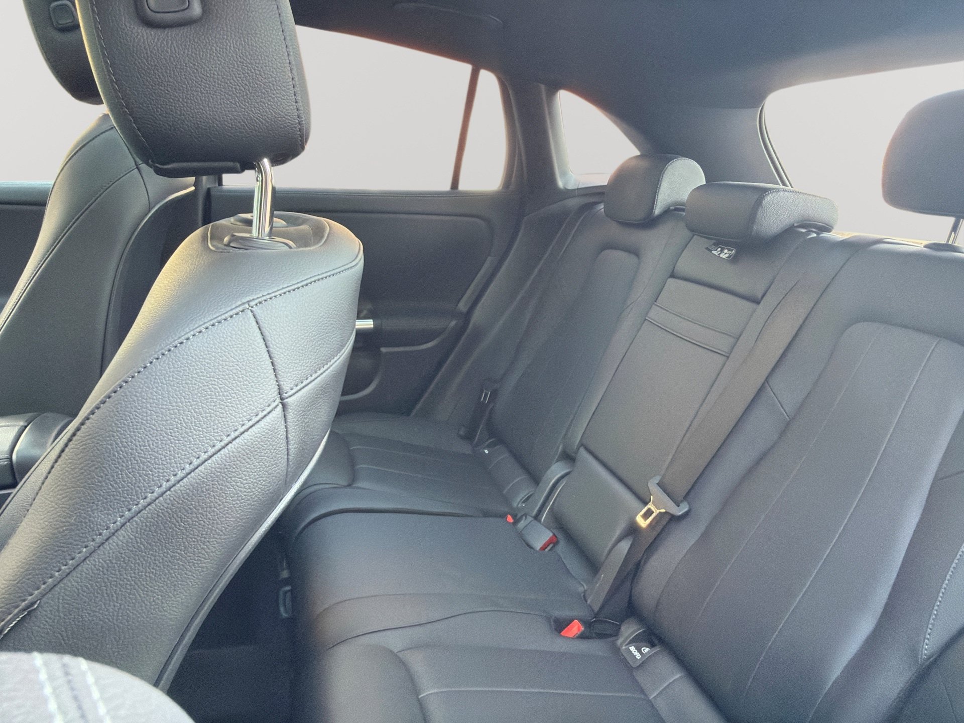 Used 2021 Mercedes-Benz GLA 250 4MATIC w/ Premium Package image 26