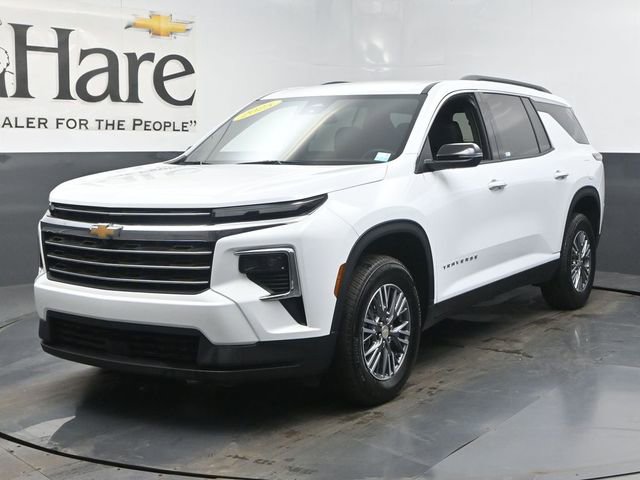 Used 2025 Chevrolet Traverse LT image 35