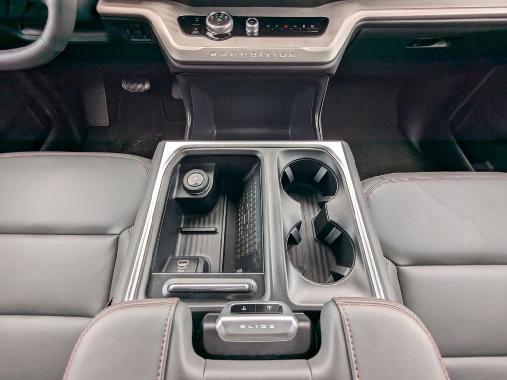 New 2025 Ford Expedition Max Active image 25