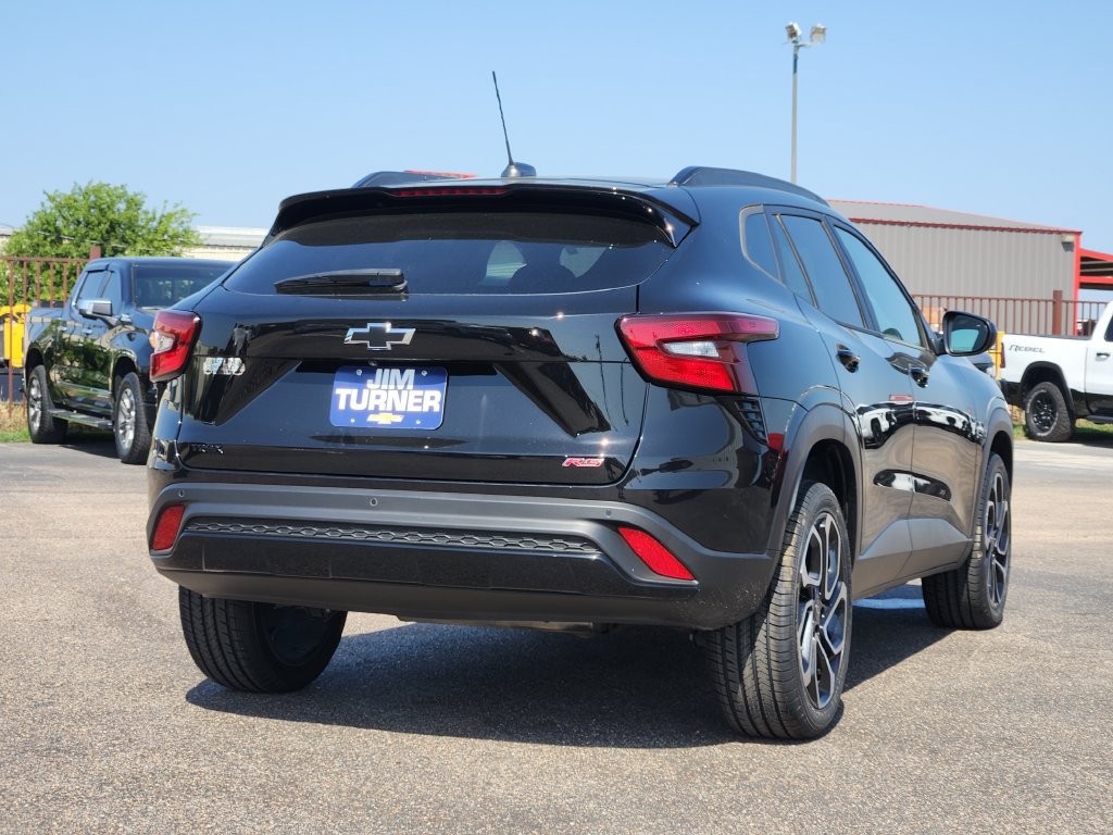 Used 2025 Chevrolet Trax RS w/ Driver Confidence Package FWD image 7