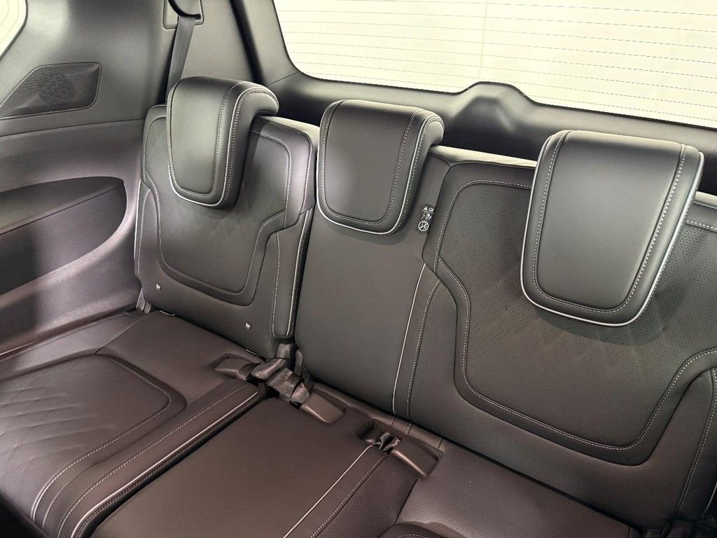 New 2026 INFINITI QX80 Autograph w/ Premium Cargo Package image 15