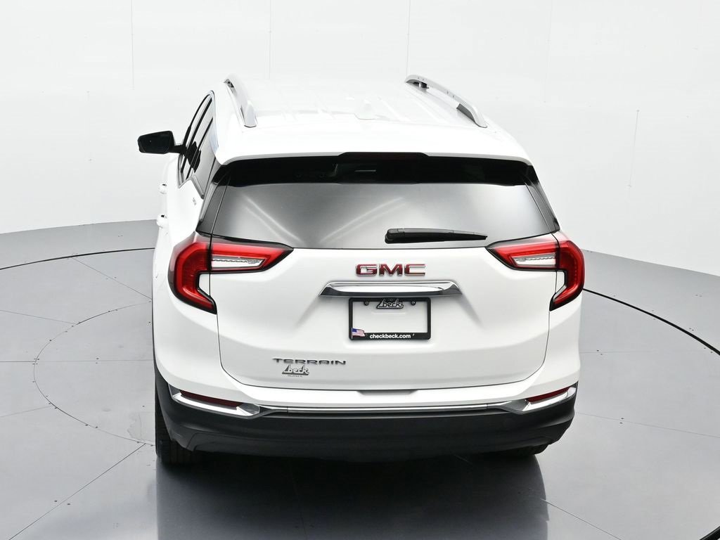 Used 2024 GMC Terrain SLT image 30